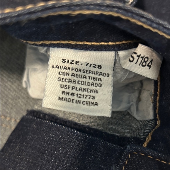 GOGO Jeans Mid-Rise Wide Leg Women's Jeans W/ Rhinestone Bows - Picture 6 of 13